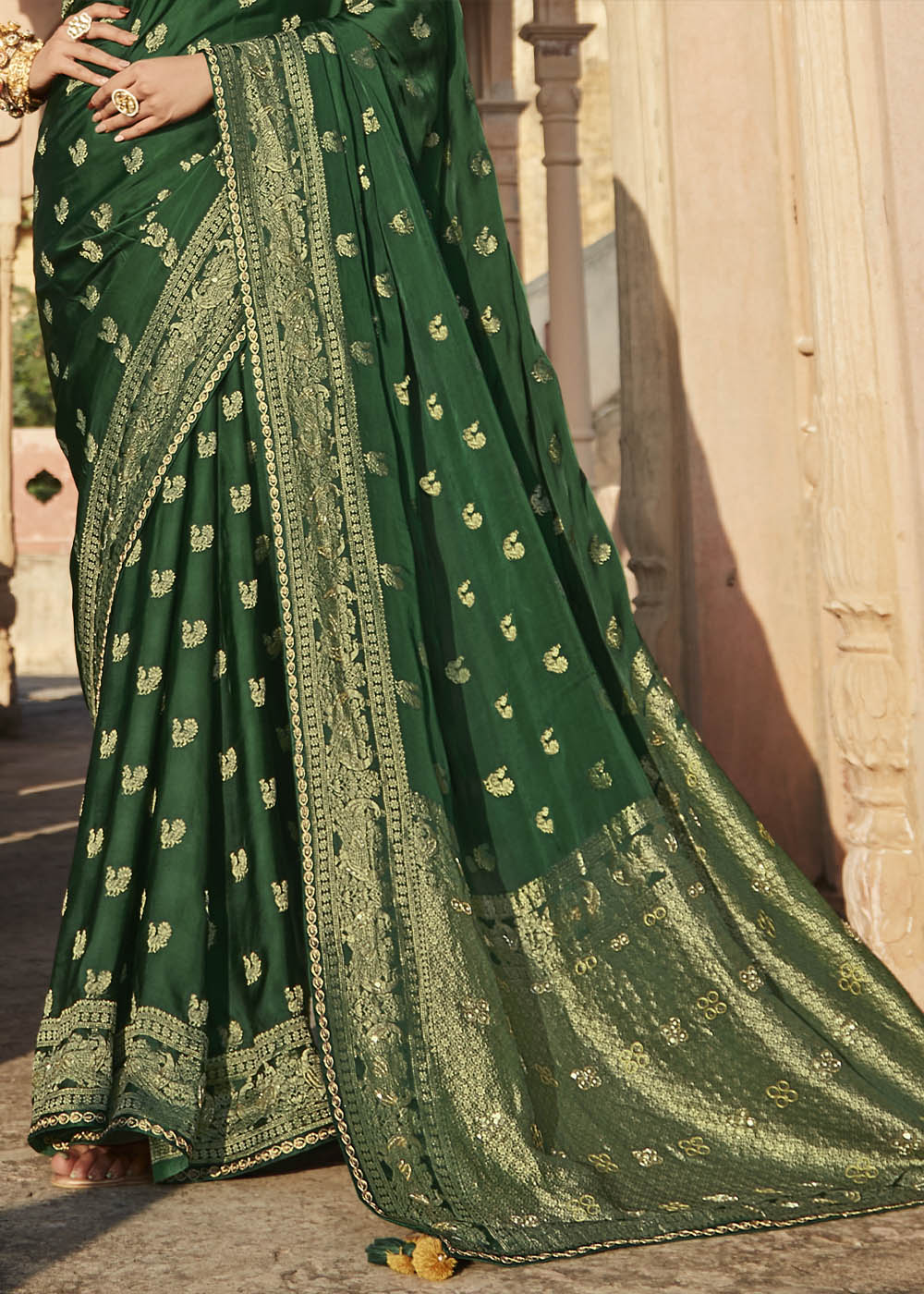 Enchanting and Graceful Green Woven Banarasi Silk Saree with Embroidered Blouse