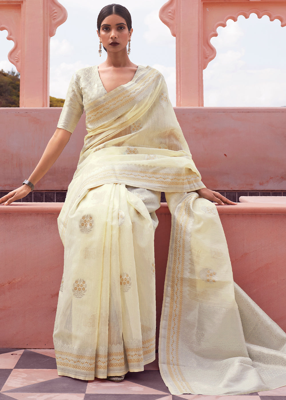 Luminous Lime: Handwoven Banarasi Linen Silk Saree