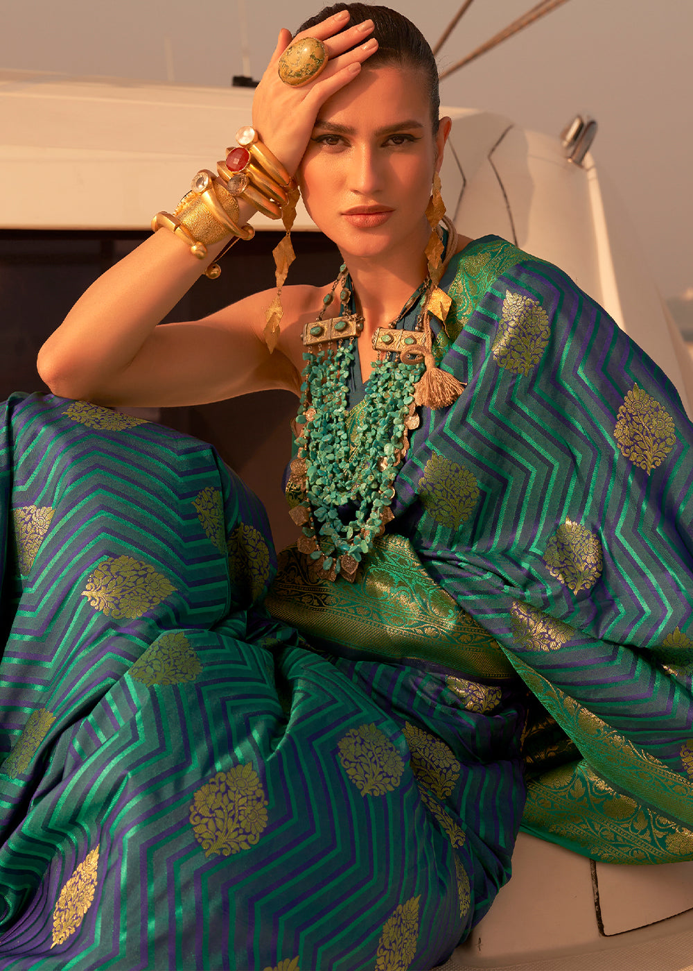 Exquisite Blue Dual Tone Banarasi Satin Silk Saree - A Blend of Tradition and Contemporary Elegance