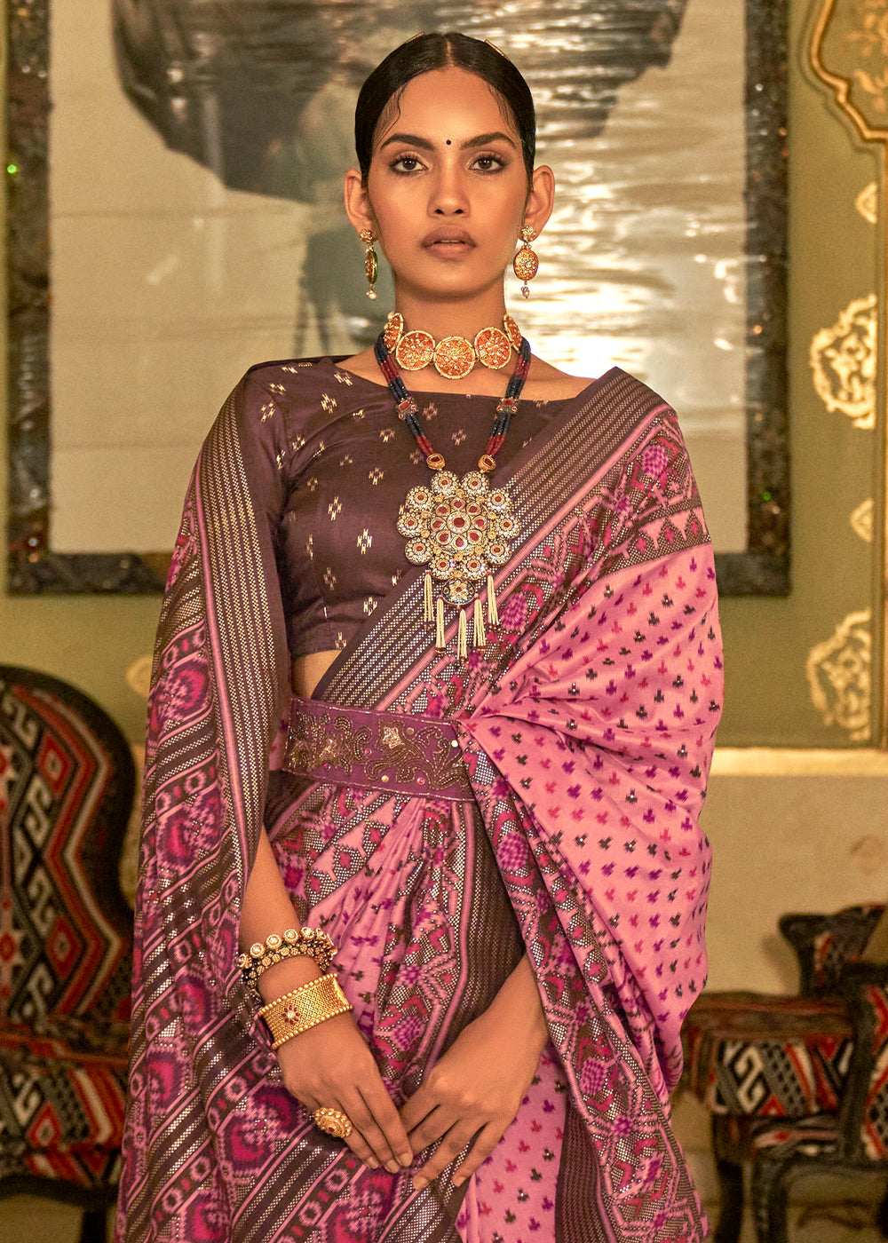 Elegant Pink Patola Silk Saree for a Graceful Appeal