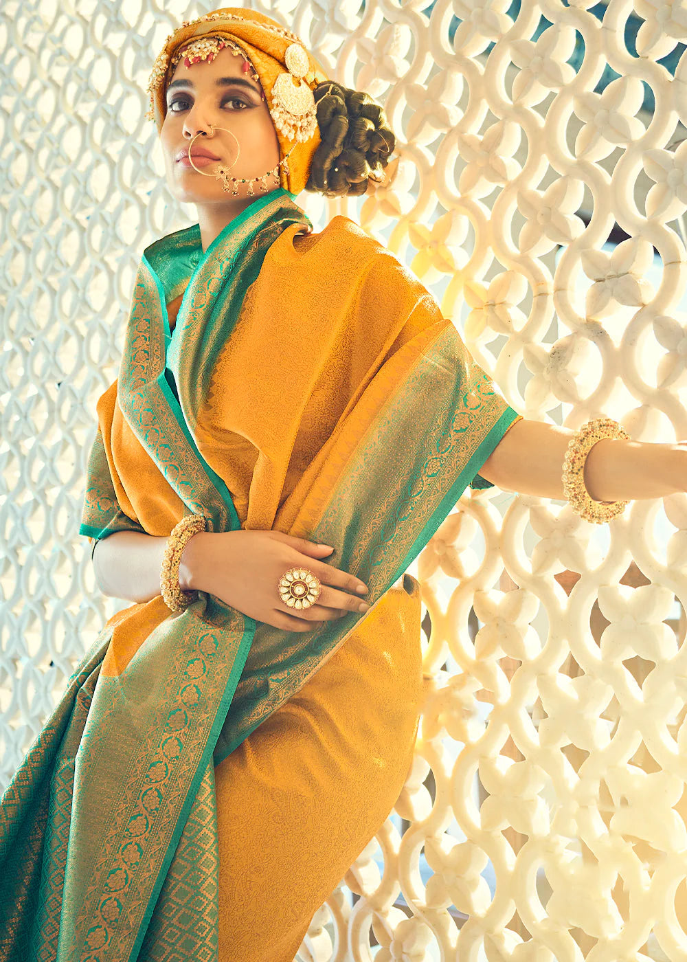 YELLOW WOVEN DESIGNER SILK SAREE WITH ZARI