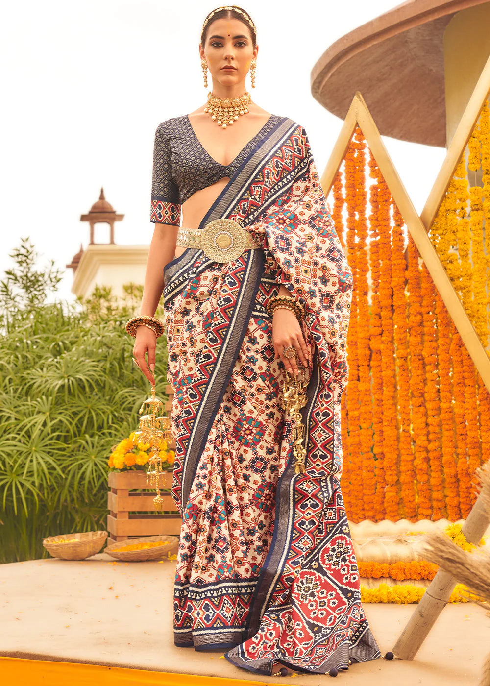 CREEM & GREY PATOLA PRINTED SIK SAREE