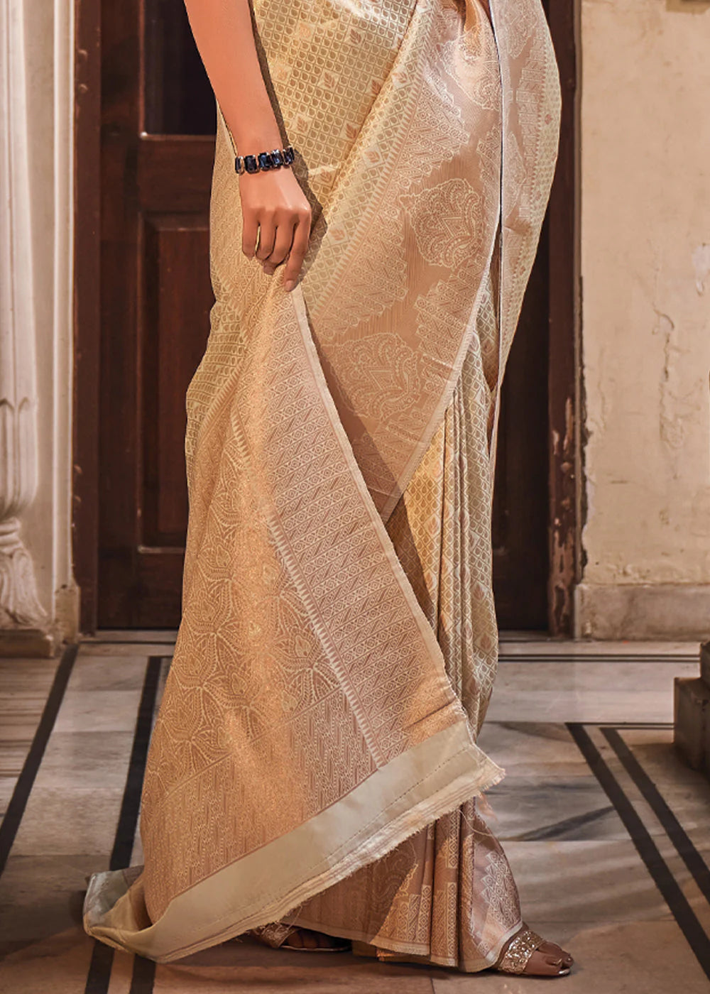 CREAM BEIGE TWO TONE HANDLOOM WEAVING KANJIVARAM SILK SAREE