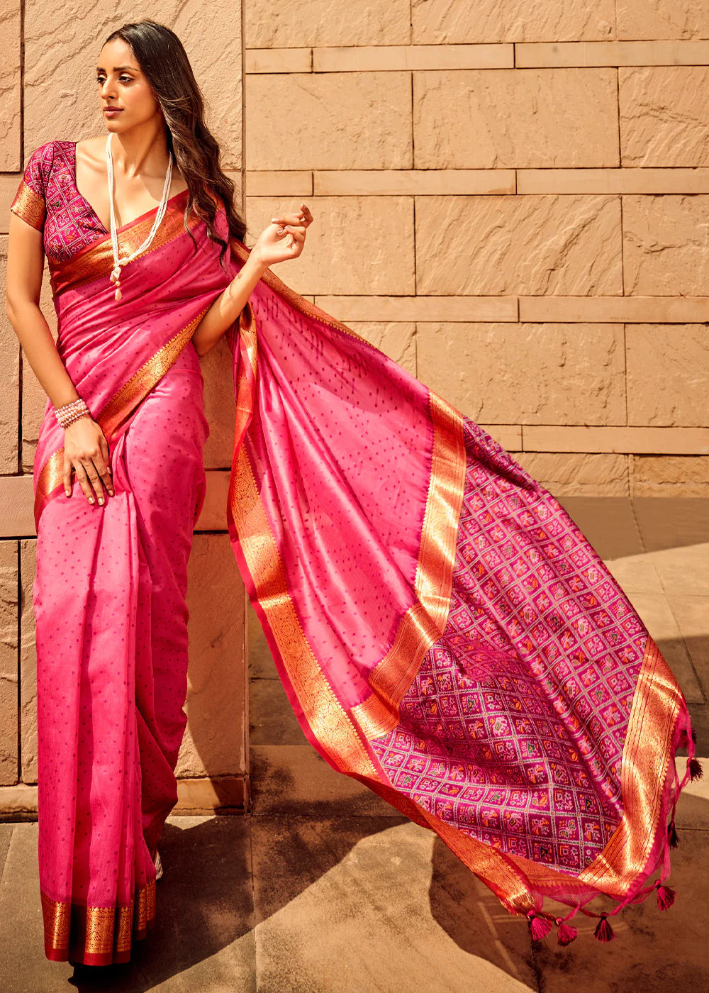 PINK WOVEN PATOLA SILK SAREE