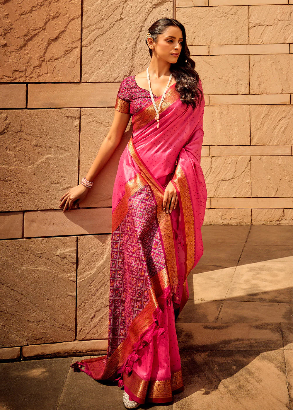 PINK WOVEN PATOLA SILK SAREE