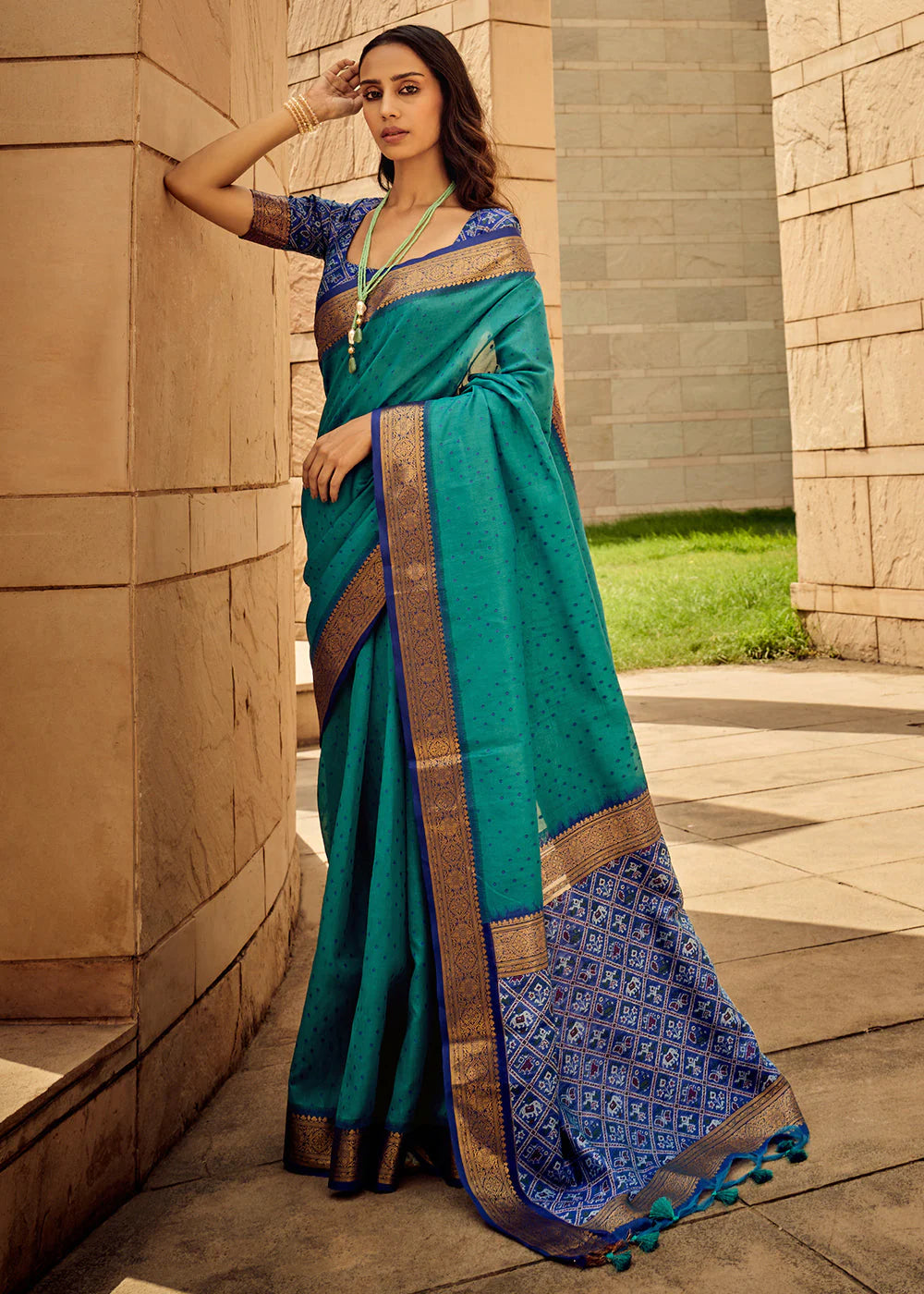 BLUE WOVEN PATOLA SILK SAREE