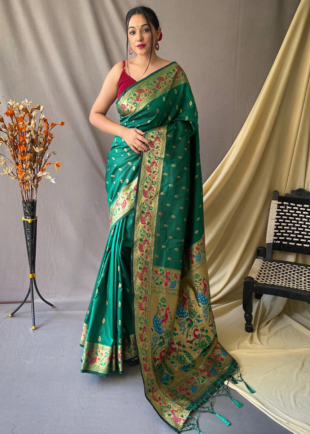 JUNGLE GREEN Woven Paithani Silk Saree