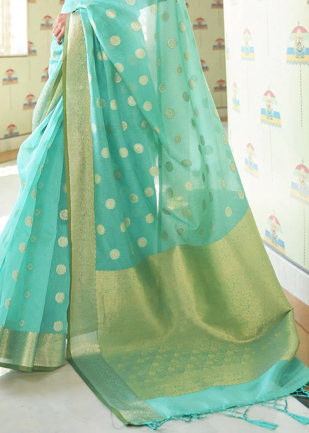 GREEN ZARI WOVEN LINEN SILK SAREE