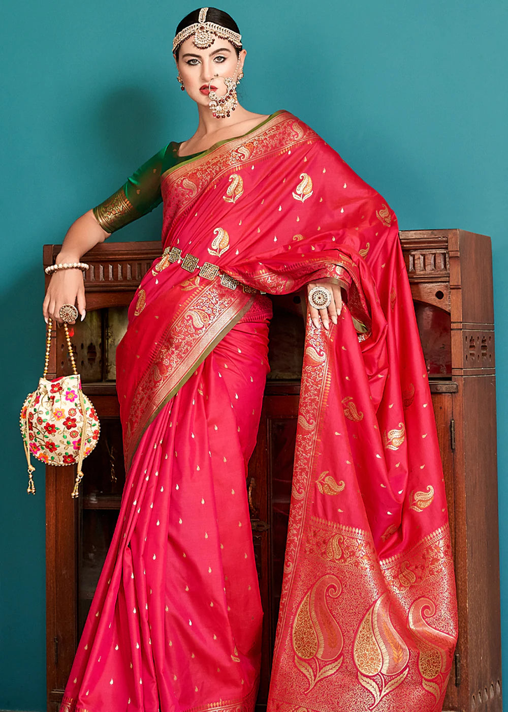 MAGENTA PINK WOVEN BANARASI SILK SAREE