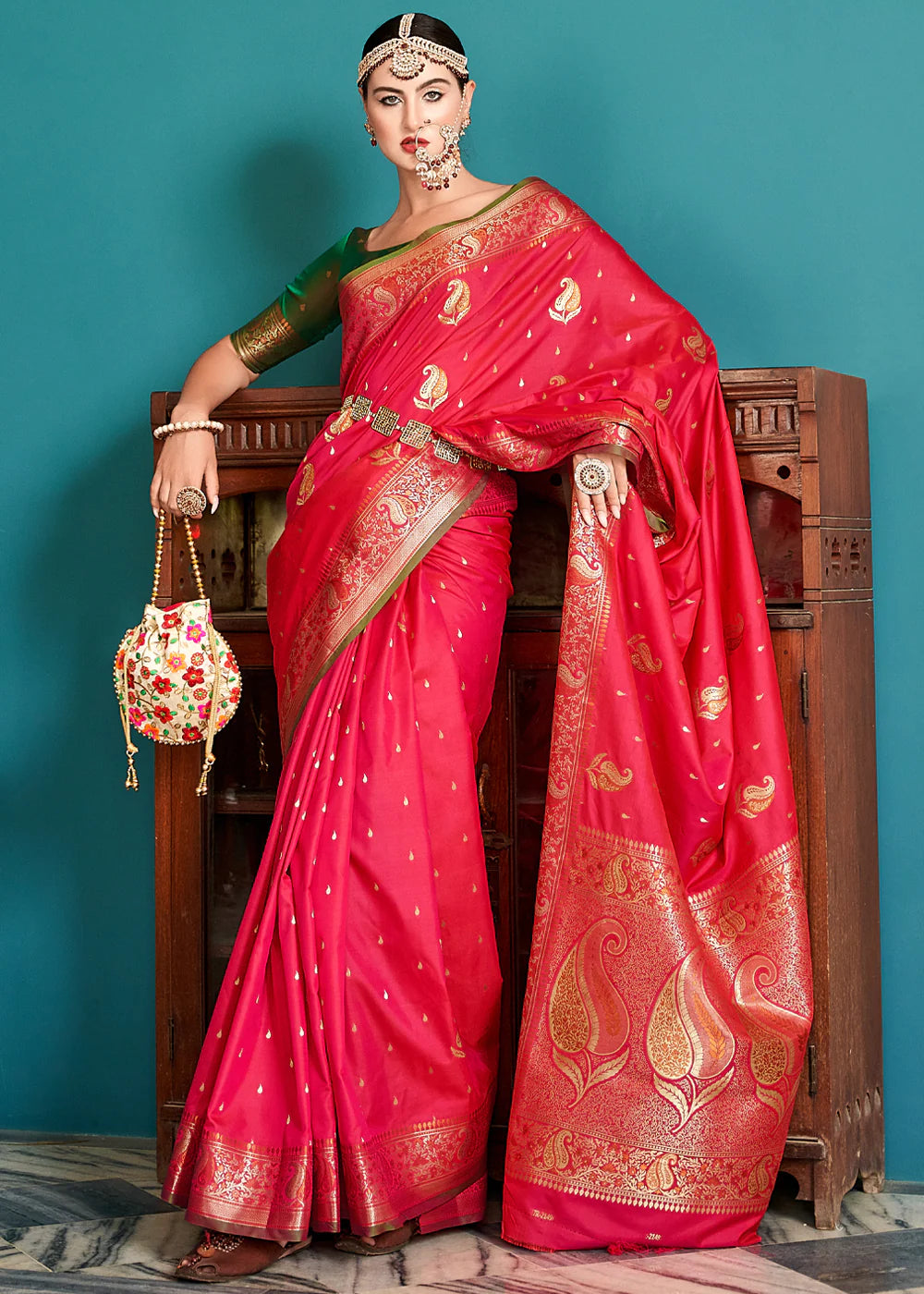 MAGENTA PINK WOVEN BANARASI SILK SAREE