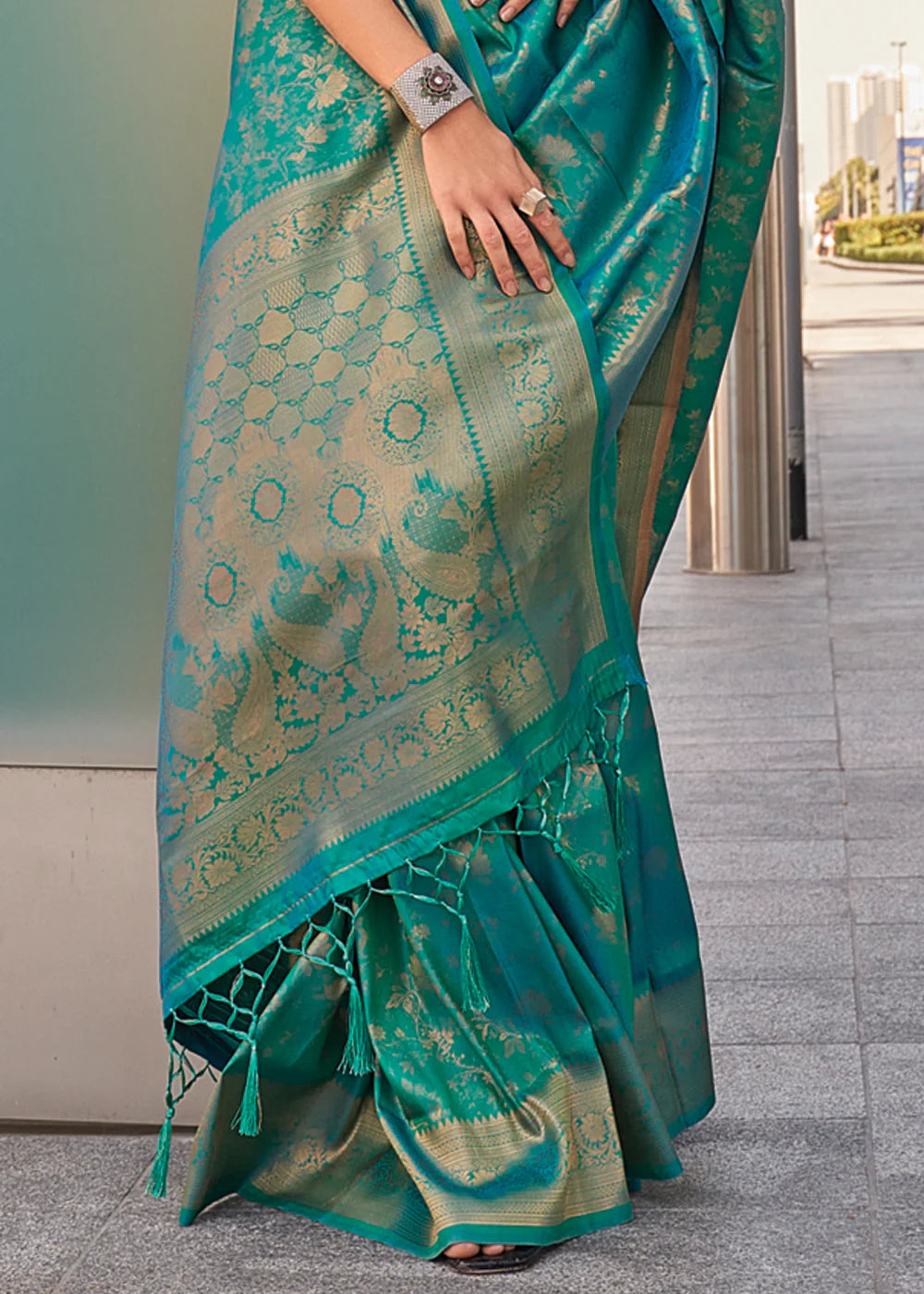 VIRIDIAN GREEN HANDLOOM WOVEN BANARASI SILK SAREE