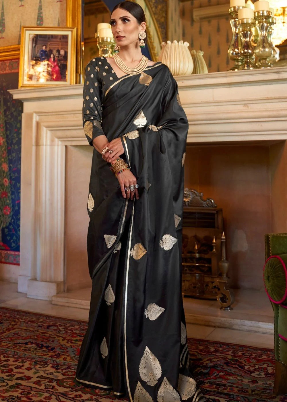 MIDNIGHT BLACK ZARI BUTTA WOVEN BANARASI SILK SAREE