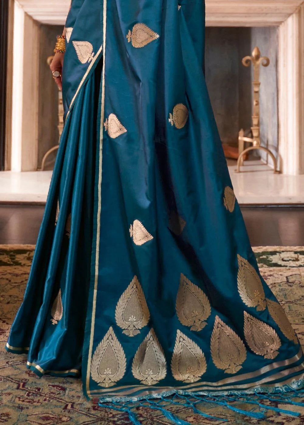 OCEAN BLUE ZARI BUTTA WOVEN BANARASI SILK SAREE