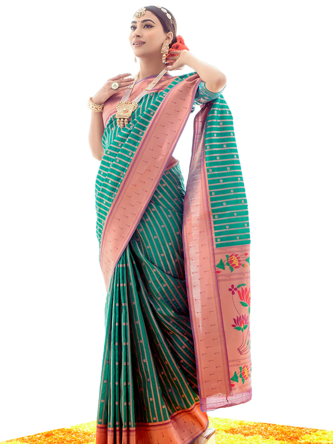 JUNJGLE GREEN Paithani Silk Saree With Zari