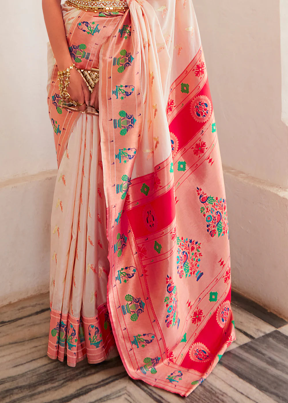 Pink Woven Paithani Silk Saree With Brocade Blouse