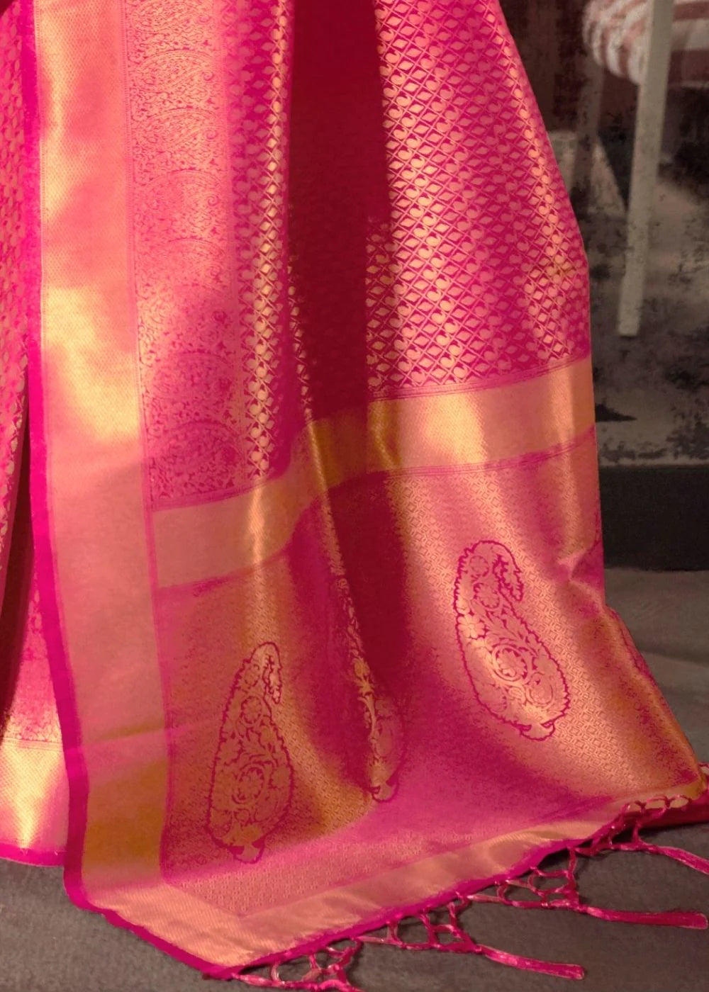 PINK GOLDEN BLEND KANJIVARAM SOFT WOVEN SILK SAREE