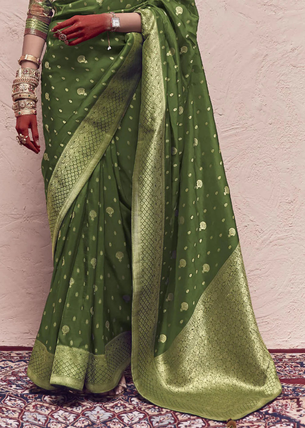 GREEN ZARI WOVEN DOLA SILK SAREE WITH ZARI WOVEN BLOUSE