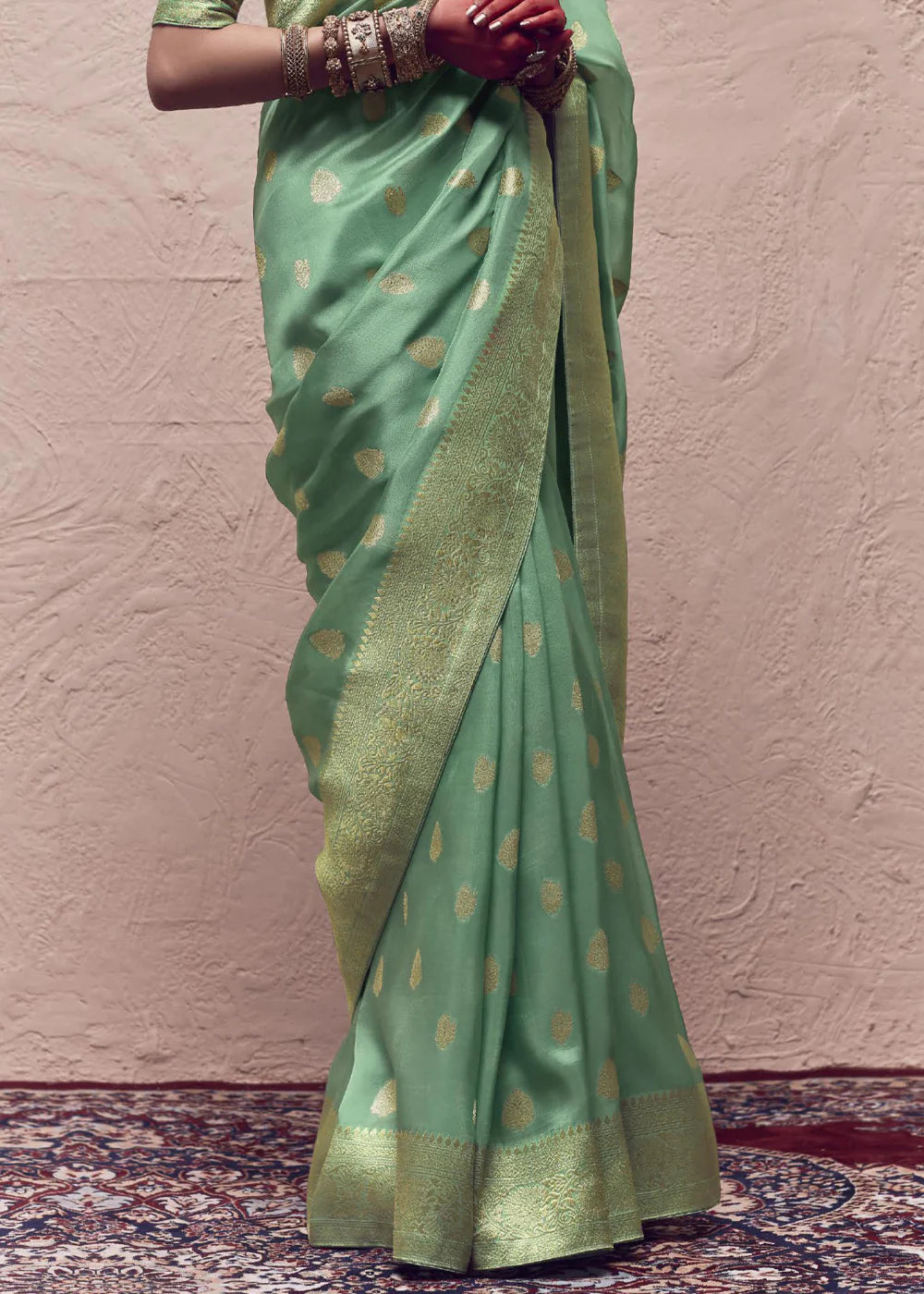 PISTTA GREEN ZARI WOVEN DOLA SILK SAREE WITH ZARI WOVEN BLOUSE