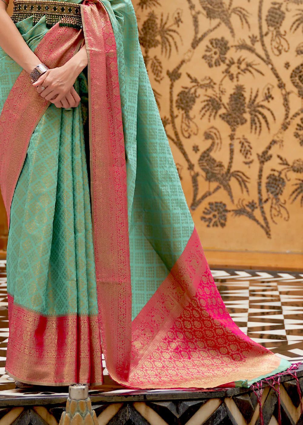 CLASSIC BLUE & LOTUS PINK ZARI WOVEN Banarasi SILK SAREE