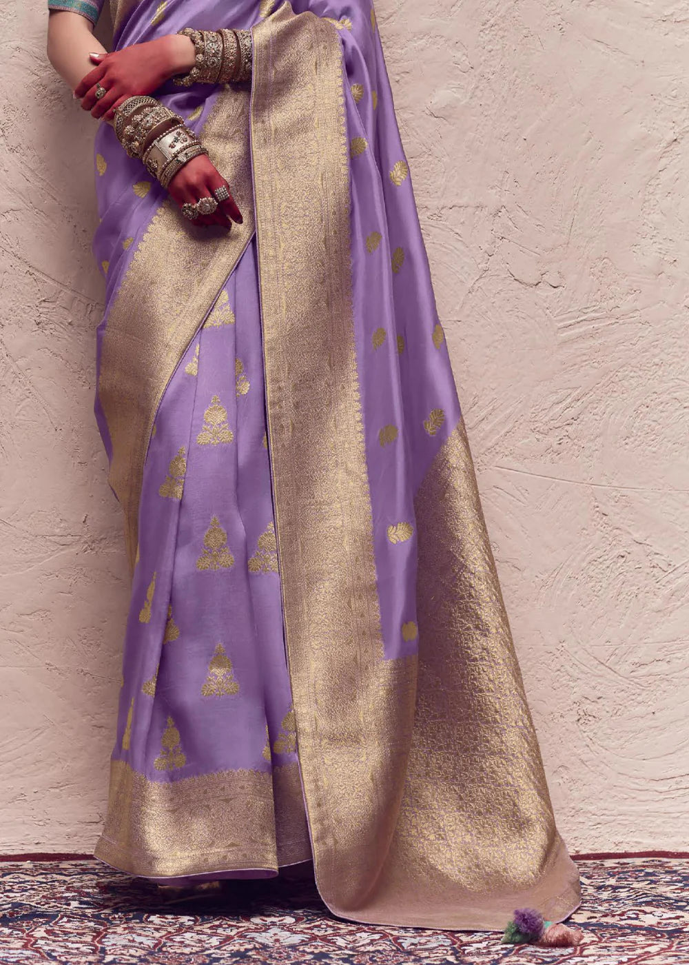 Pastel Lavender ZARI WOVEN DOLA SILK SAREE WITH ZARI WOVEN BLOUSE