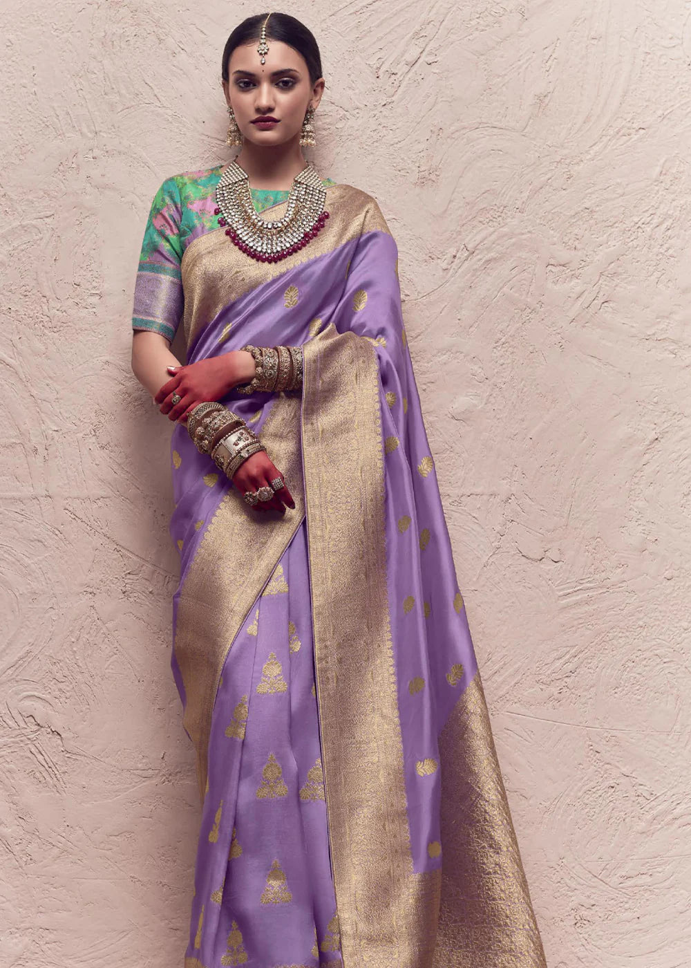 Pastel Lavender ZARI WOVEN DOLA SILK SAREE WITH ZARI WOVEN BLOUSE