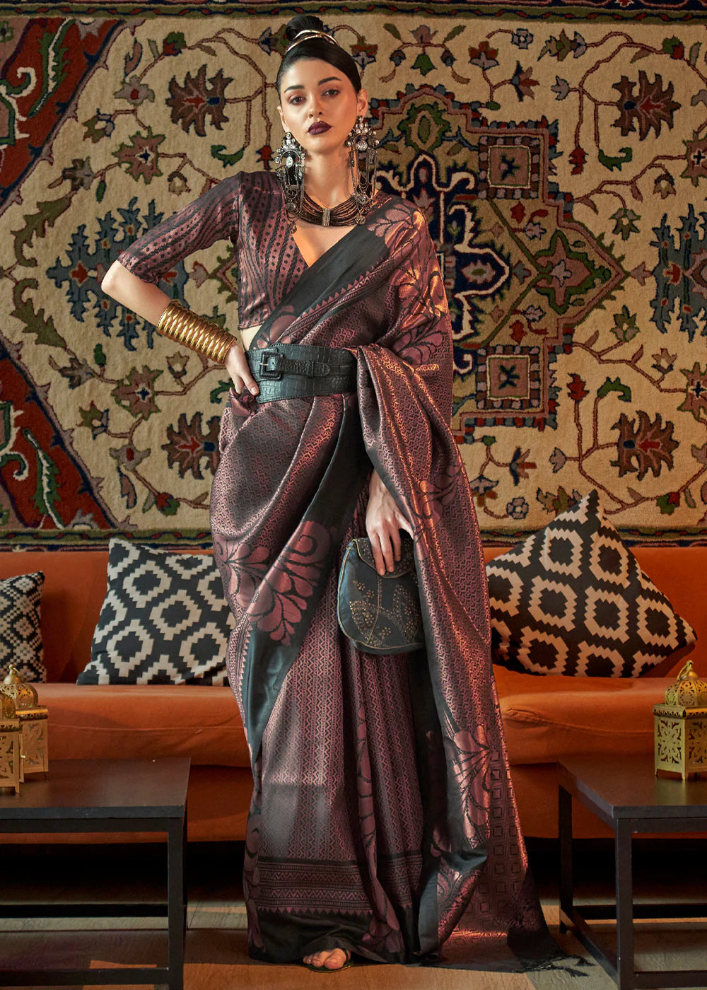 PEBBLE BLACK COPPER ZARI HANDLOOM WEAVING SILK SAREE