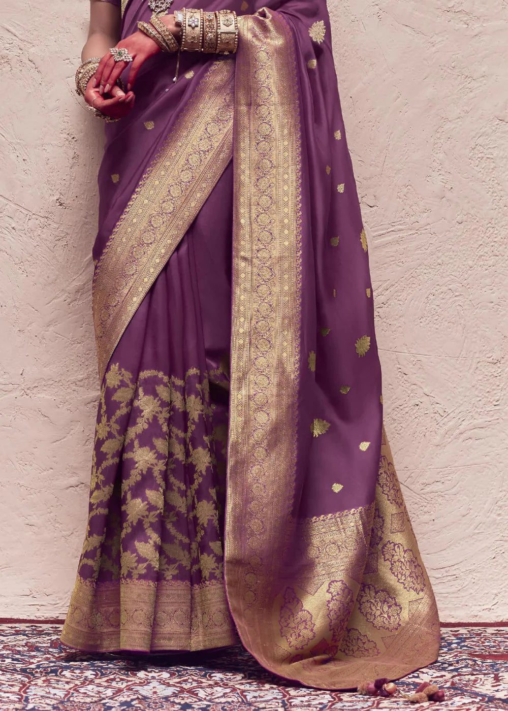 Mulberry Purple ZARI WOVEN DOLA SILK SAREE WITH ZARI WOVEN BLOUSE