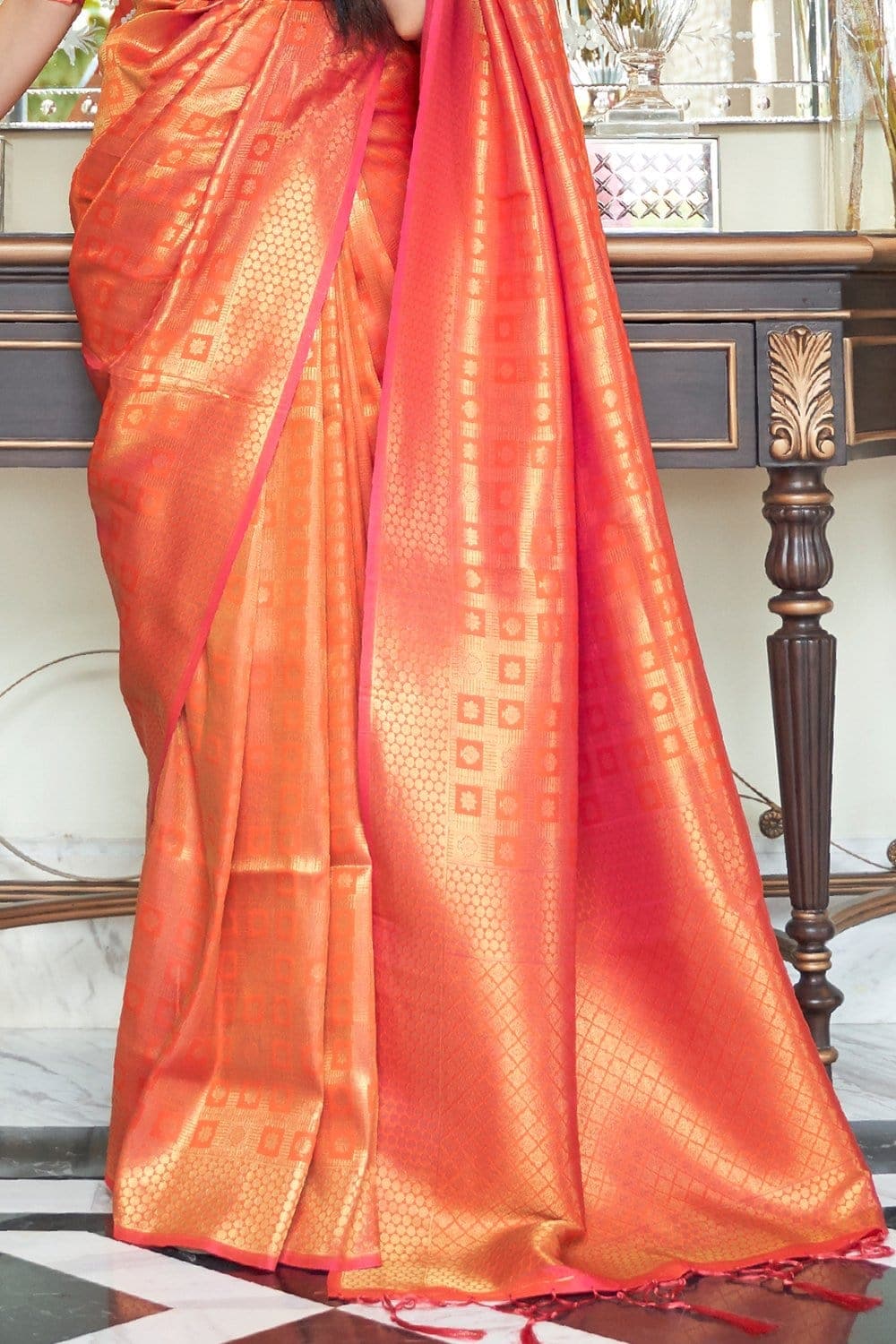 SCATLET ORANGE ZARI WOVEN KANJIVARAM SILK SAREE