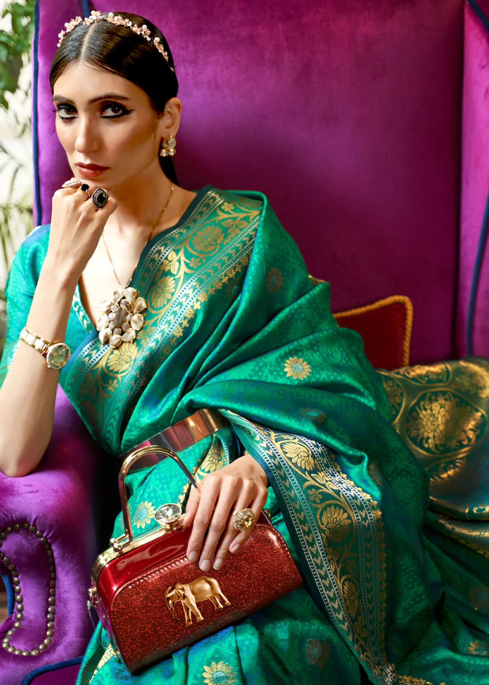 CASTLETON GREEN KANJIVARAM SILK SAREE WOVEN WITH SILVER & GOLDEN ZARI