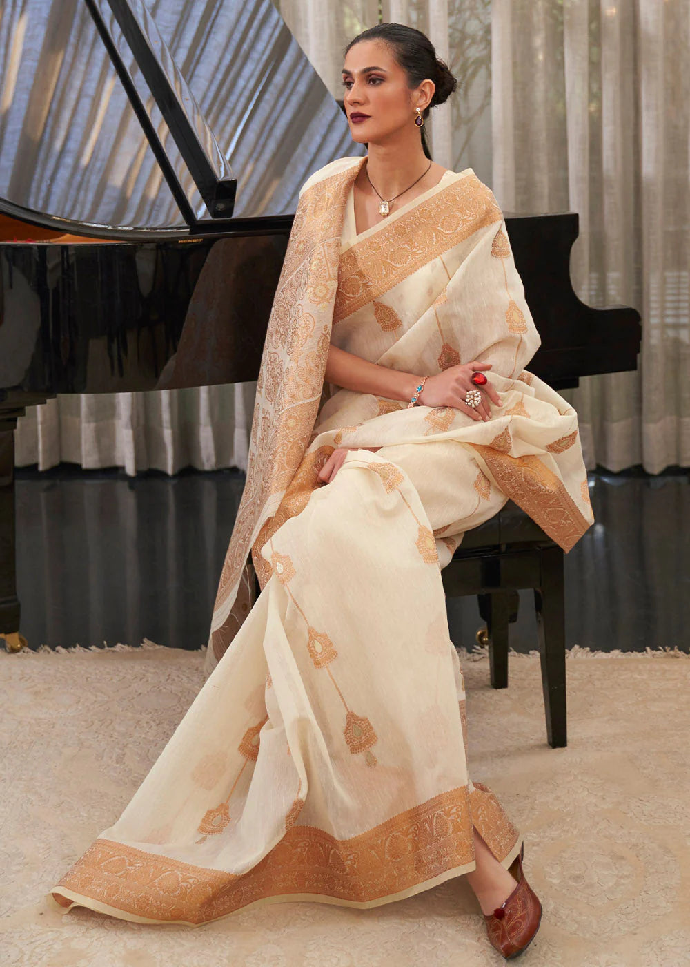 WHITE COPPER ZARI WOVEN LINEN SILK SAREE