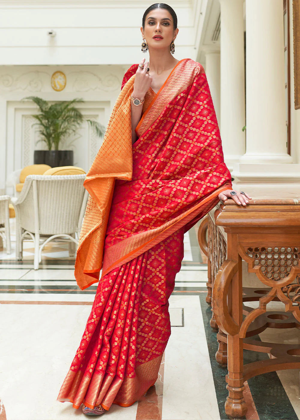 FAMIGO RED HANDLOOM PATOLA WEAVE SILK SAREE