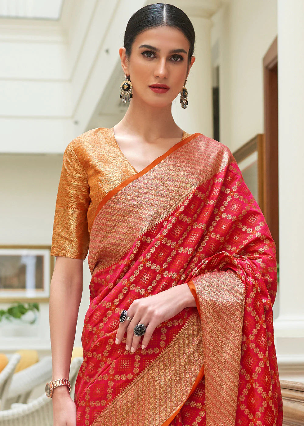 FAMIGO RED HANDLOOM PATOLA WEAVE SILK SAREE