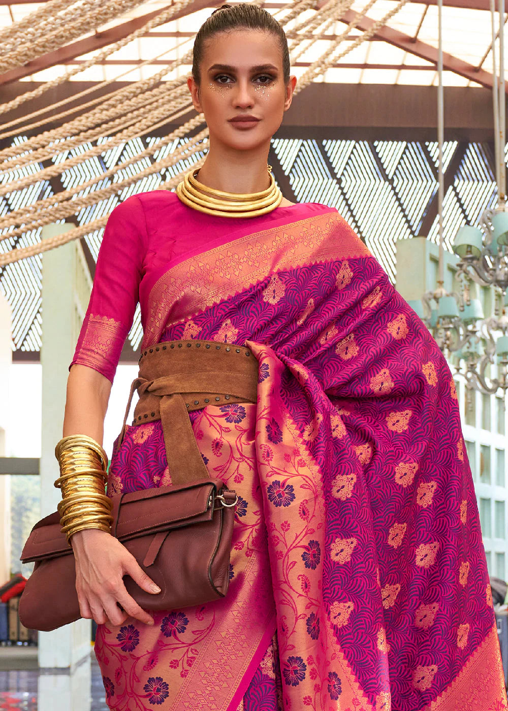 MARGENTA & PINK ZARI HANDLOOM WEAVING BANARASI SILK SAREE