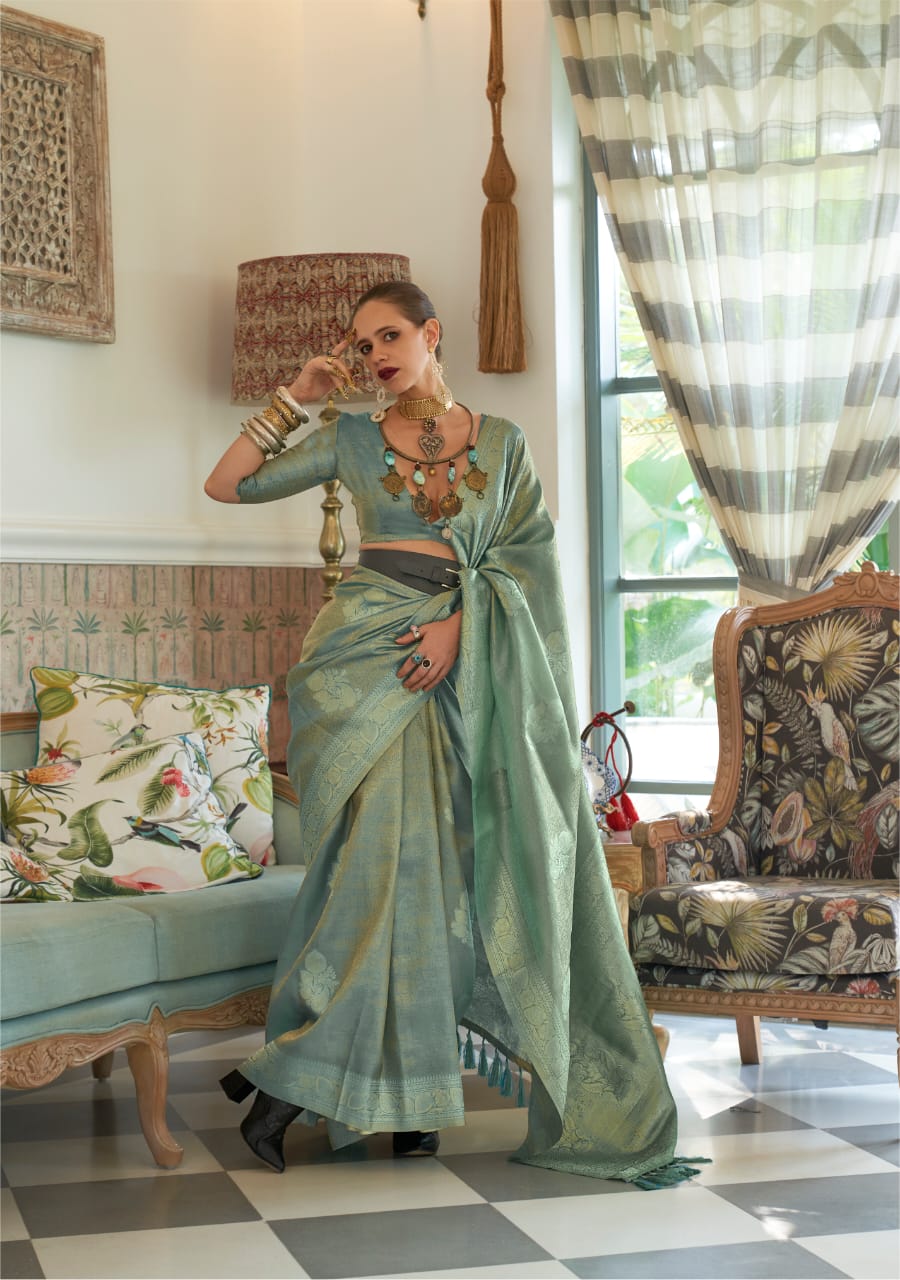 Awesome Handloom Silk Kalki Coechlin Classic Saree