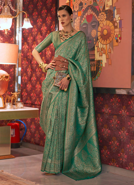 Affluent Green Color Handloom Silk Trendy Classic Saree