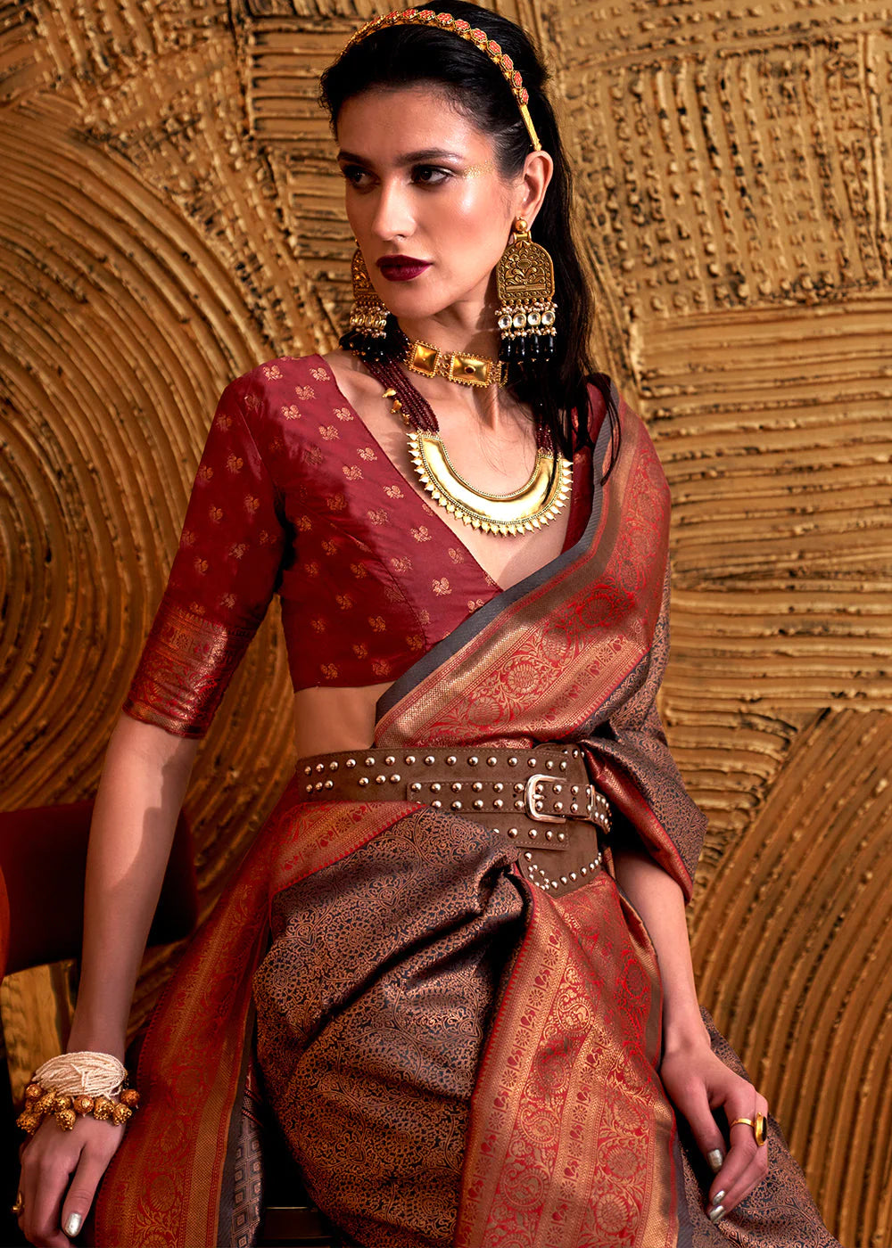 BURLYWOOD BROWN HANDLOOM WOVEN DESIGNER SILK SAREE