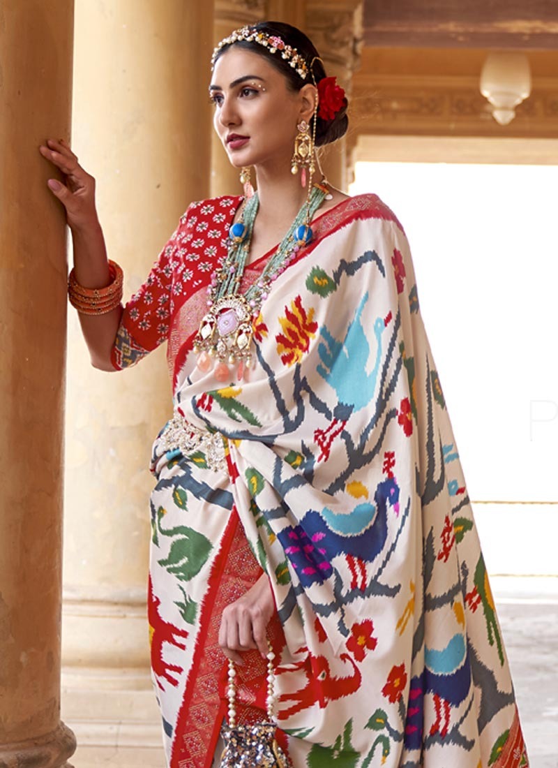 Fabulous White And Red Color Traditional Saree