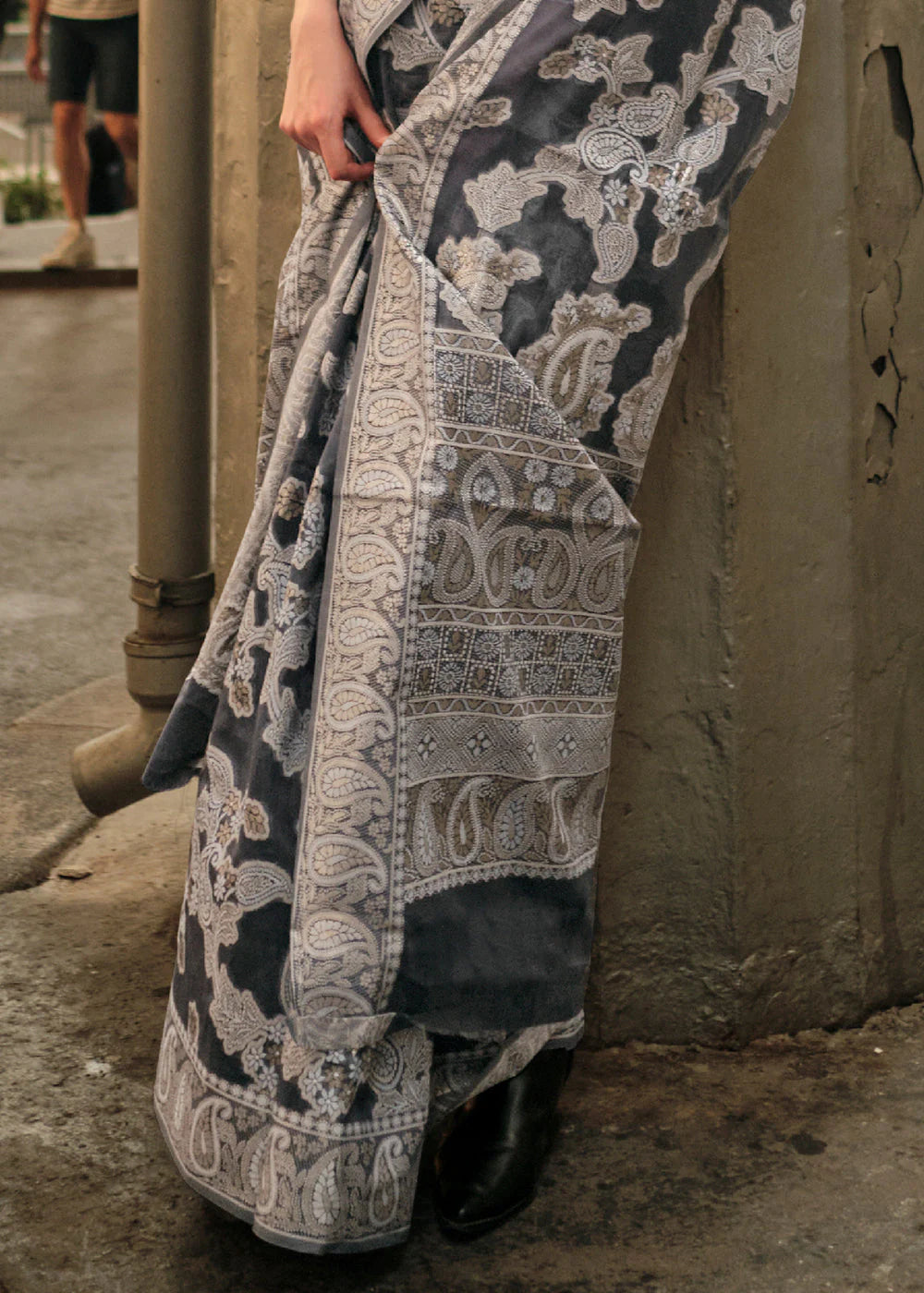 MATTEL GREY HANDLOOM WOVEN ORGANZA SILK SAREE