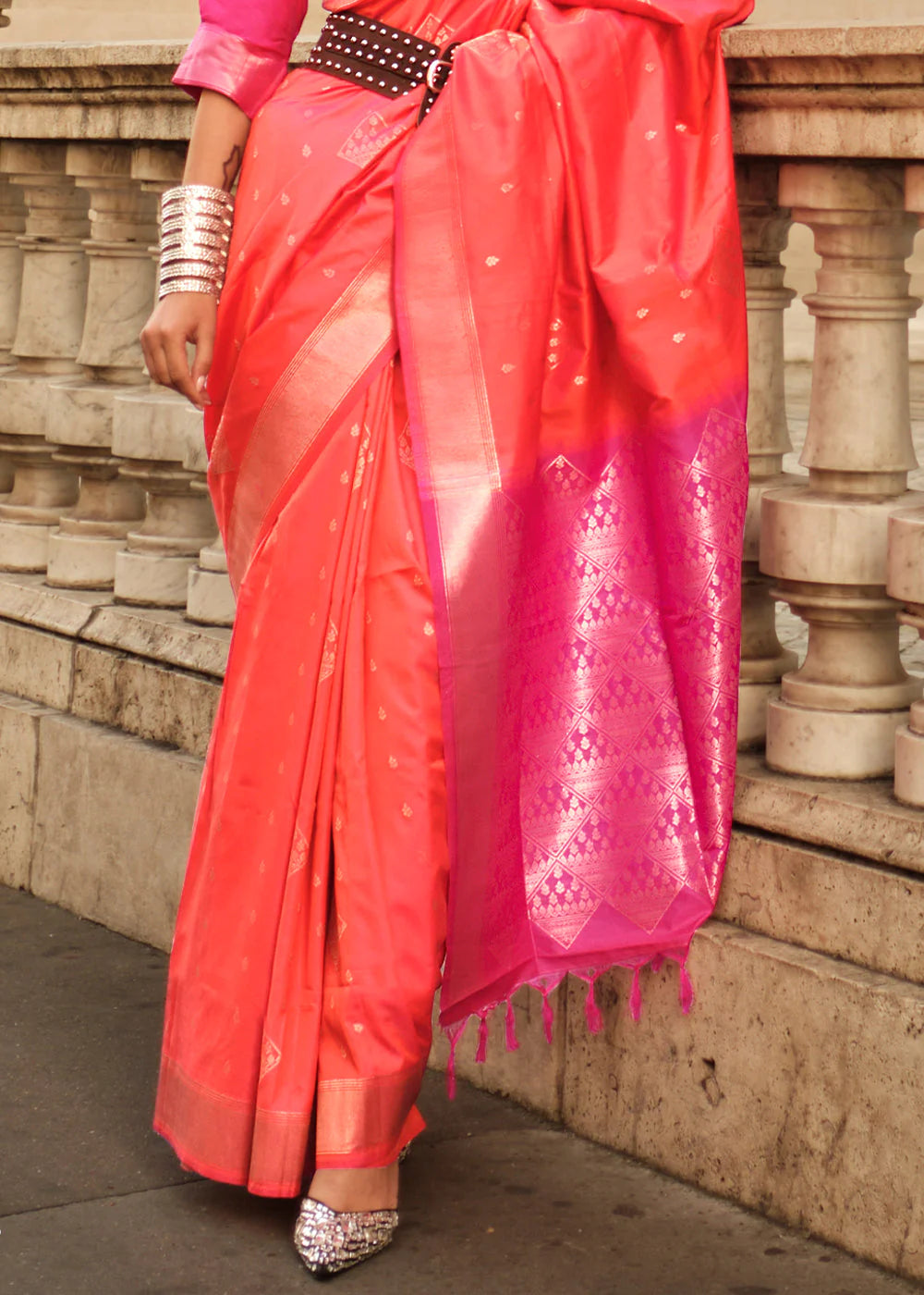 ORANGE HANDLOOM WOVEN SOFT SILK SAREE