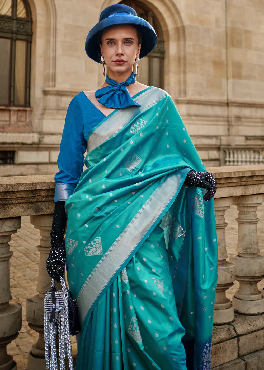 TIFFNY BLUE HANDLOOM WOVEN SOFT SILK SAREE