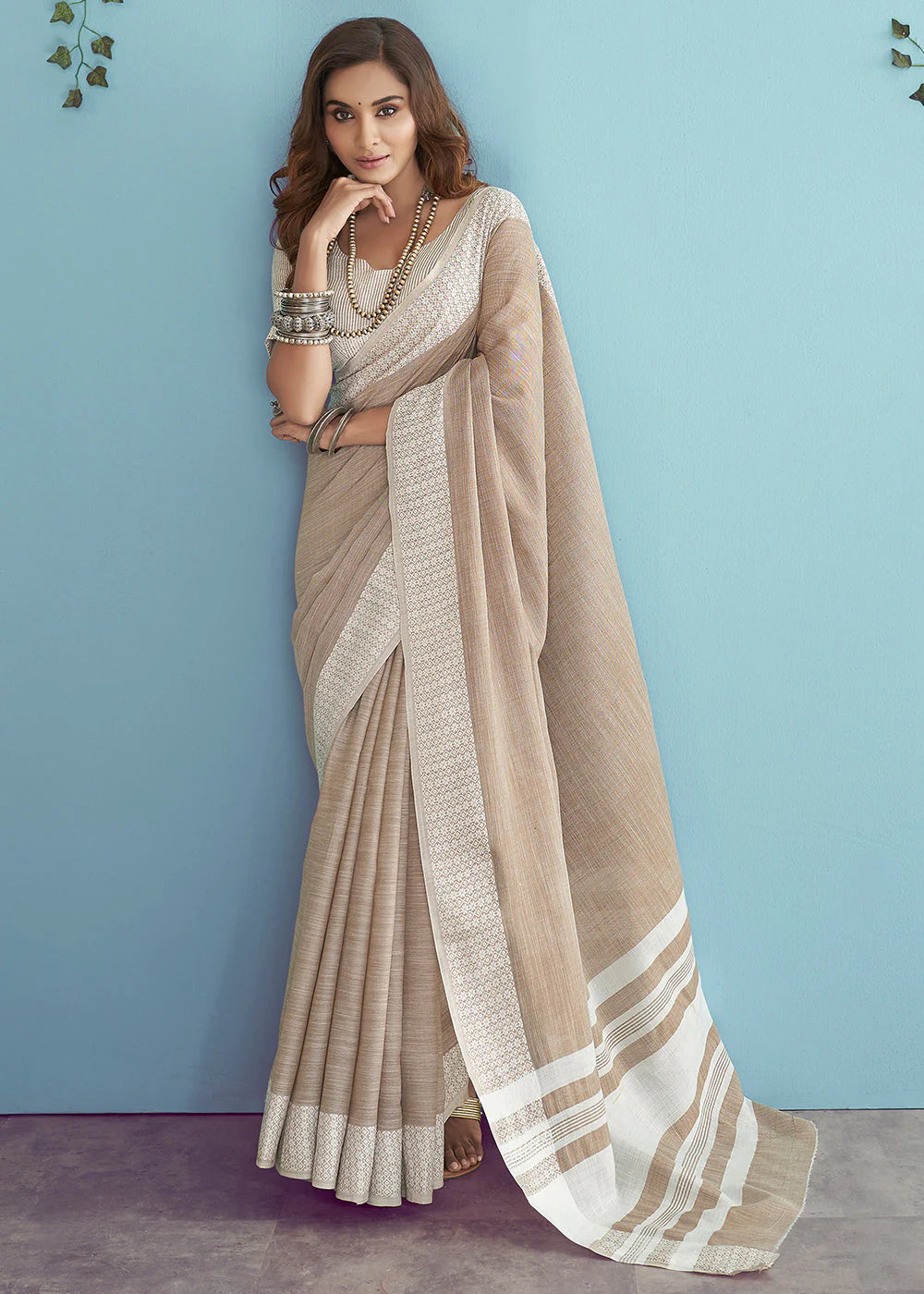 WOOD BROWN LINEN SILK SAREE WITH CHIKANKARI WEAVED BORDER