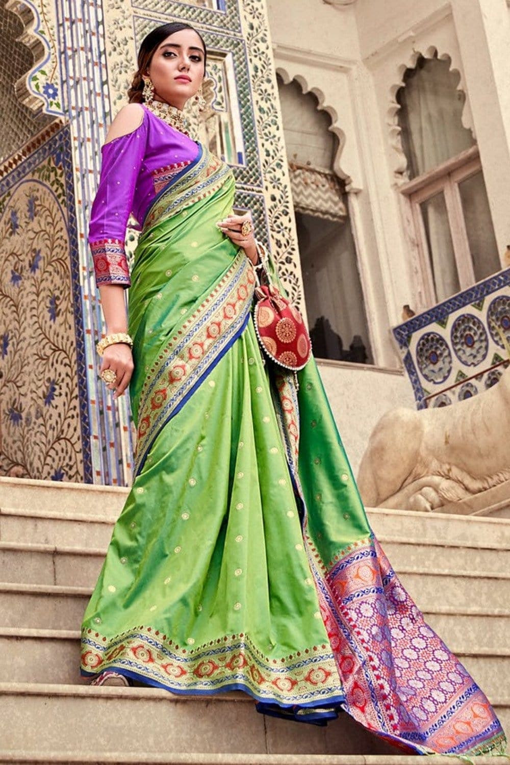 GREEN WOVEN SOFT SILK SAREE