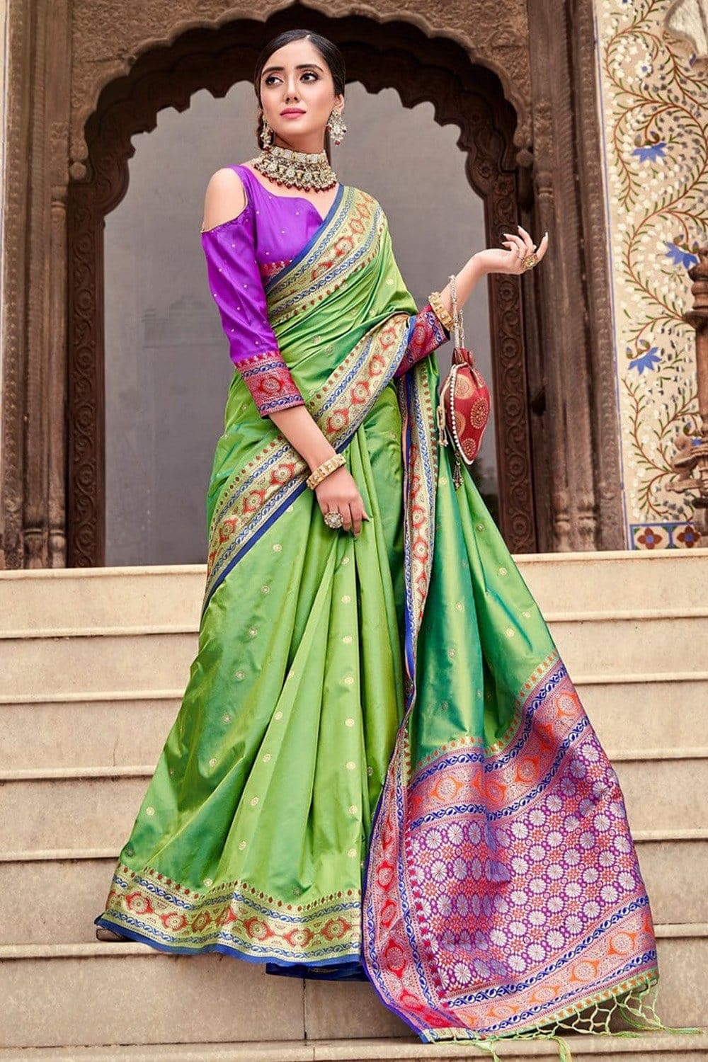 GREEN WOVEN SOFT SILK SAREE