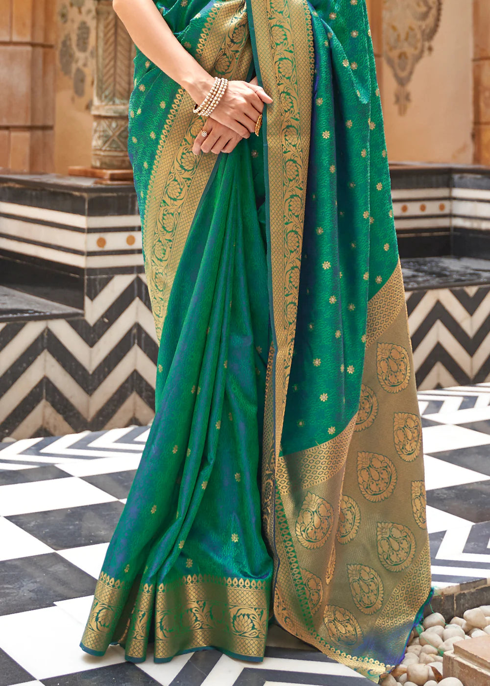 Enchanting Green and Gold Woven Kanjivaram Saree