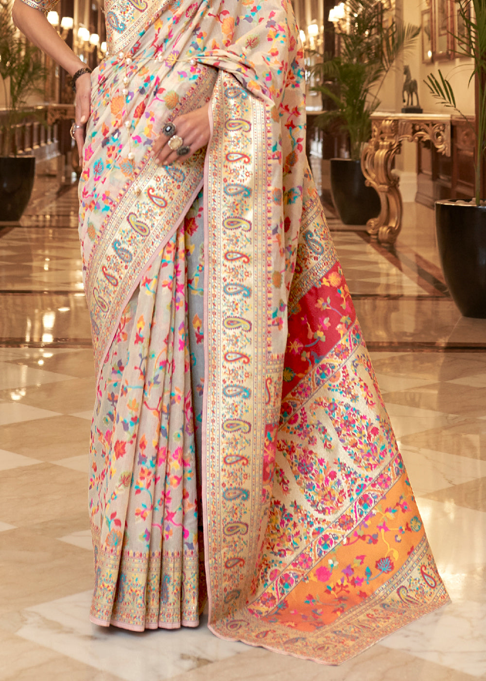 Floral Off-White Woven Kashmiri Pashmina Saree