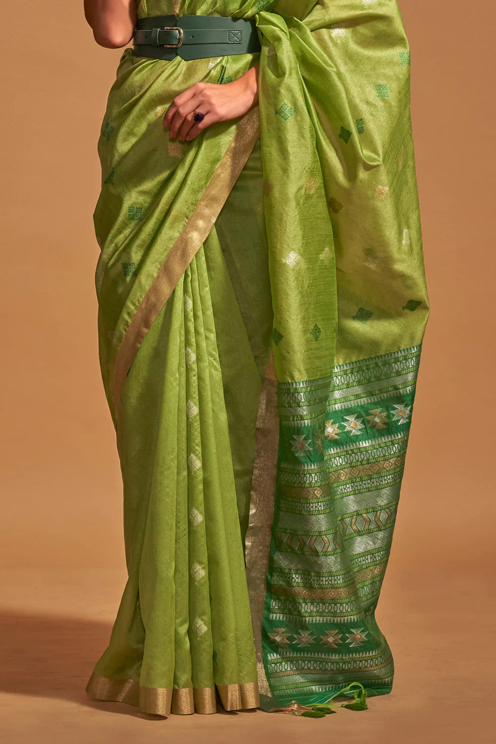 SLIME GREEN HANDLOOM WOVEN SILK SAREE