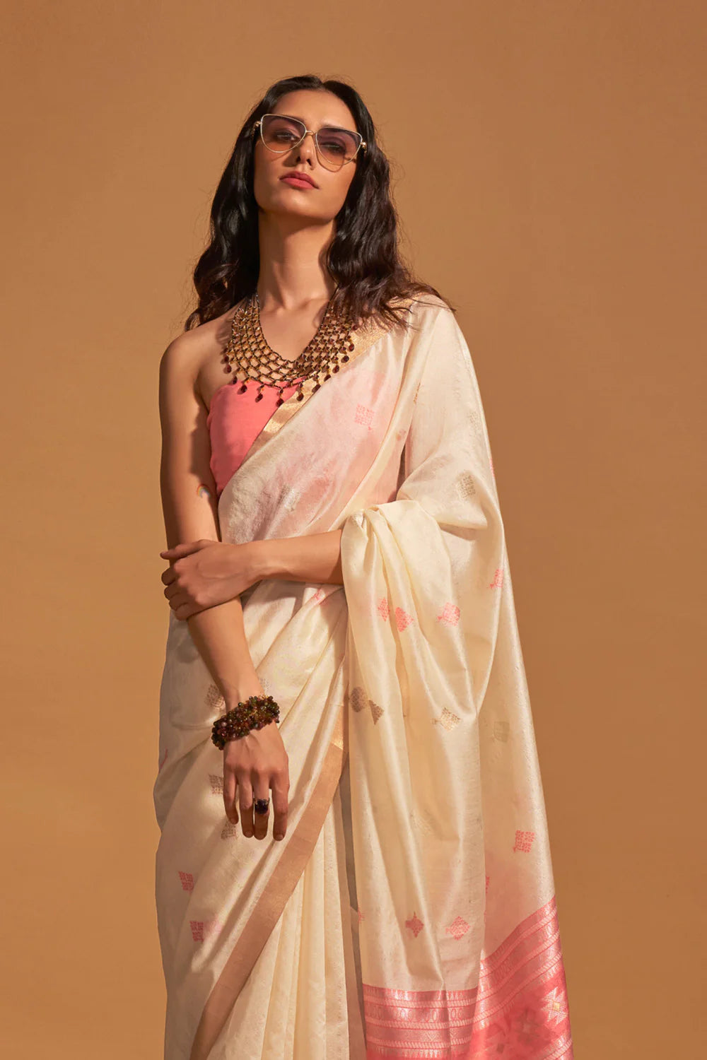 CREAM WHITE & PINK HANDLOOM WOVEN SILK SAREE