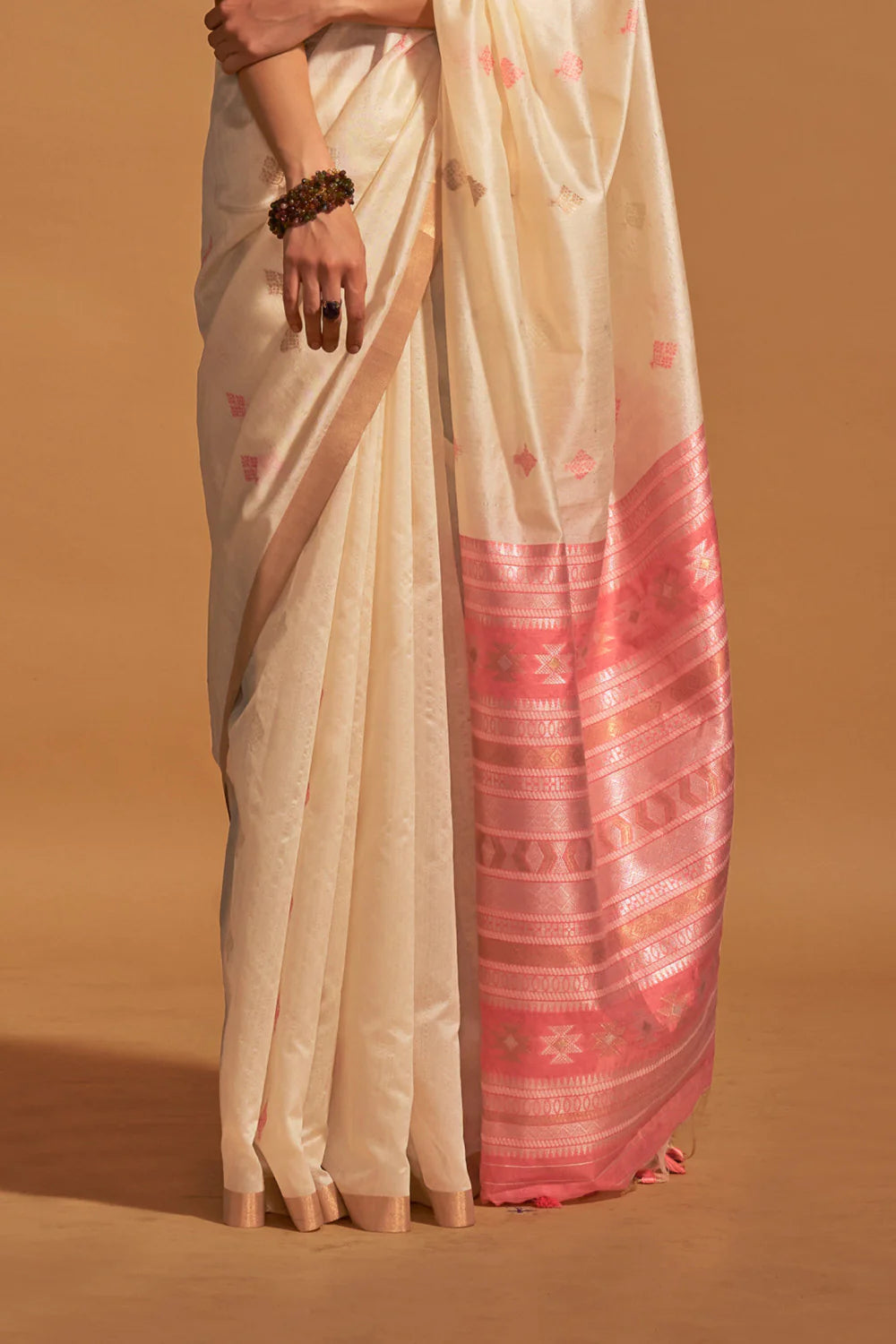 CREAM WHITE & PINK HANDLOOM WOVEN SILK SAREE