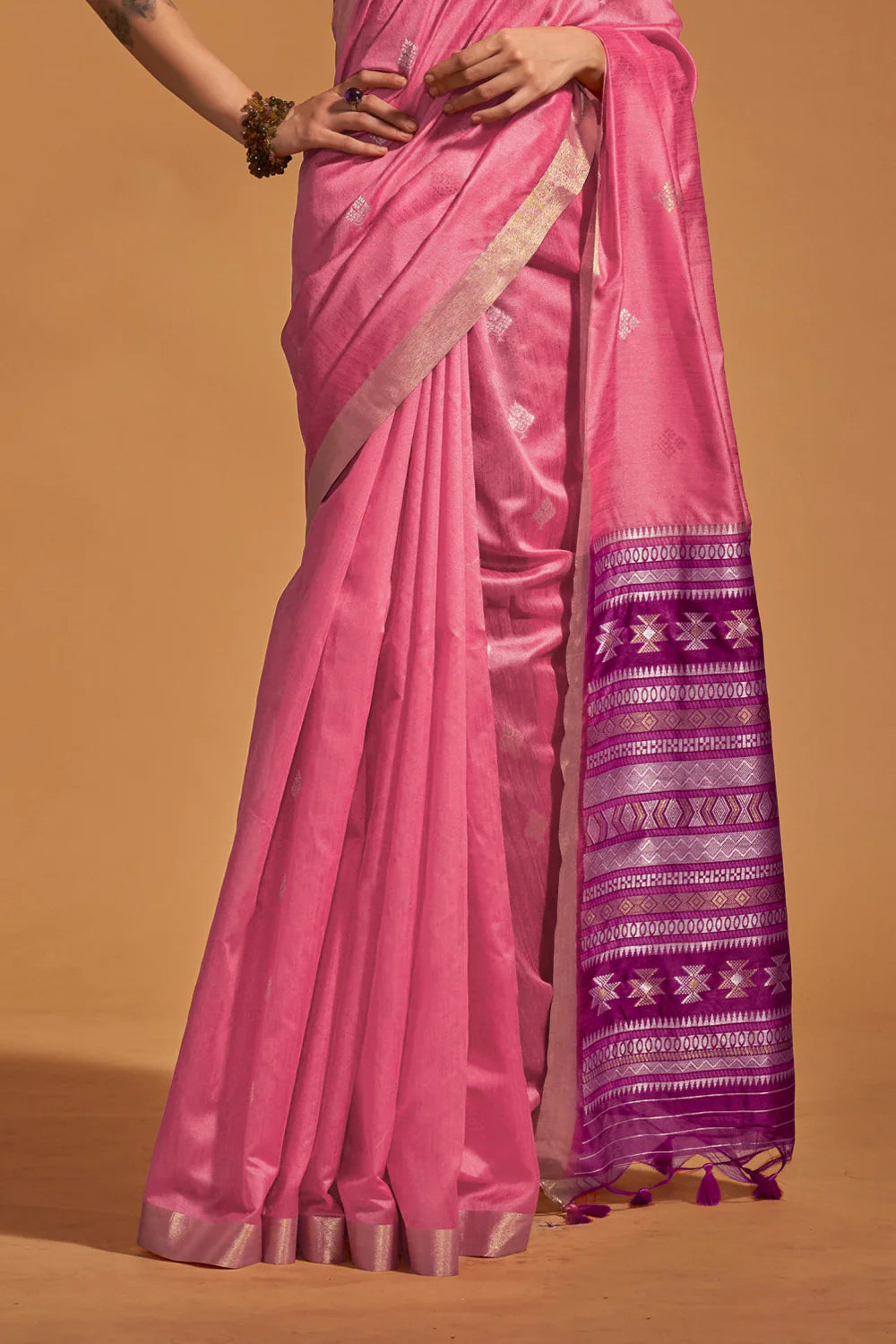 NEON PINK HANDLOOM WOVEN SILK SAREE