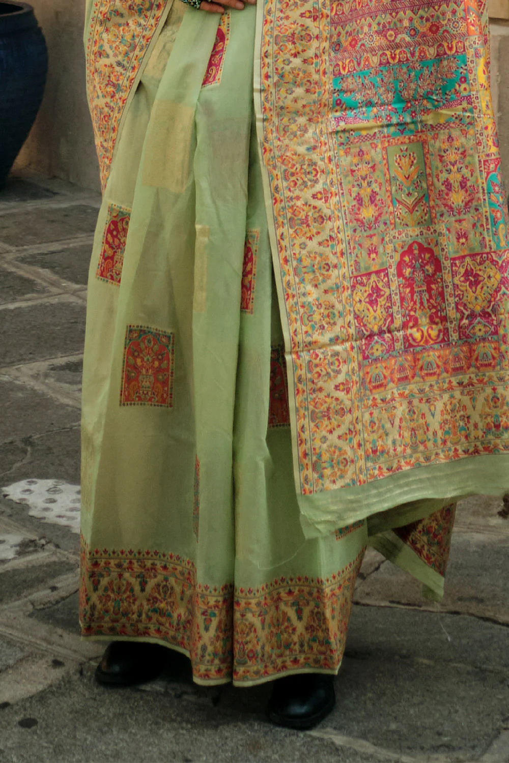 PEAR GREEN KASHMIRI HANDLOOM WEAVING SILK SAREE